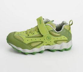 超級頑童鞋業(yè)鞋加盟店 打造兒童鞋業(yè)商業(yè)新機遇